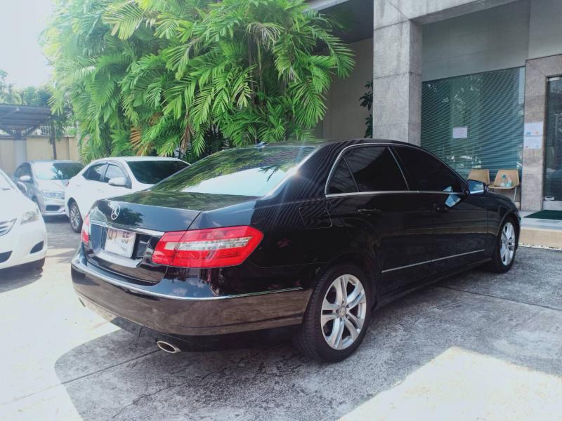 BENZ E300 2009