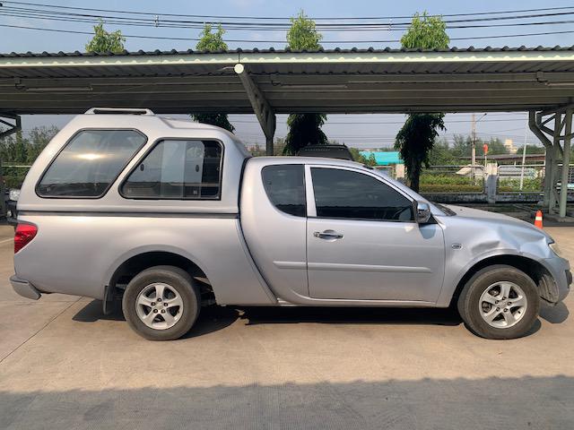 MITSUBISHI Triton 2013