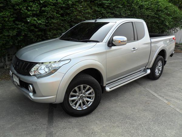 MITSUBISHI Triton 2017