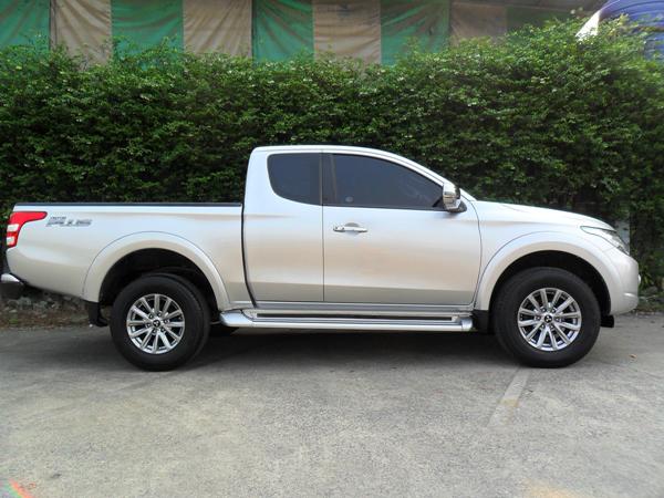 MITSUBISHI Triton 2017