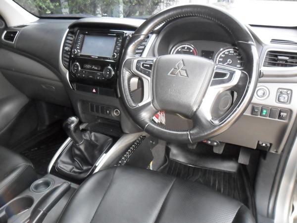 MITSUBISHI Triton 2017