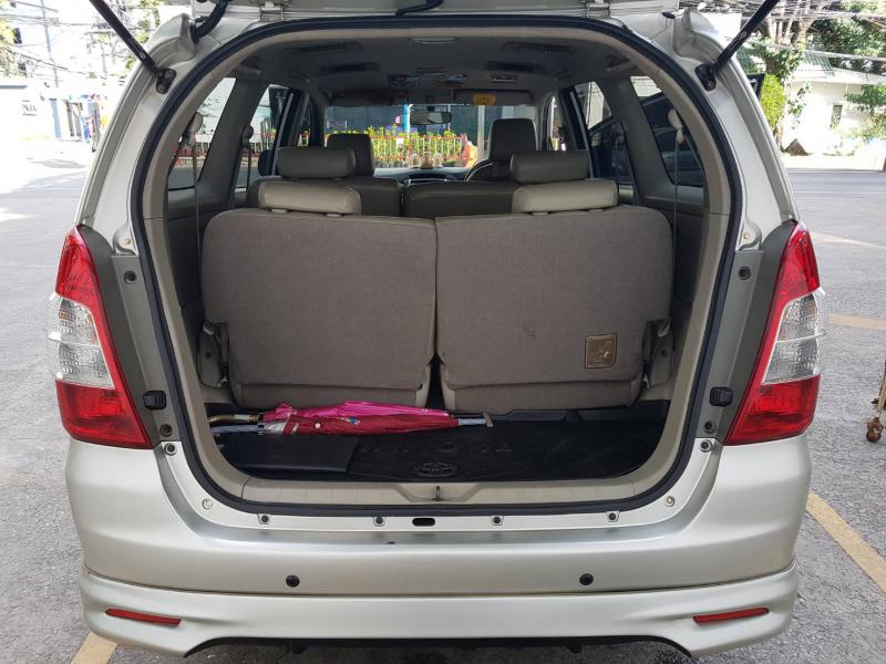 TOYOTA Innova 2013