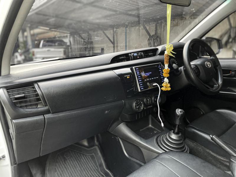 TOYOTA Hilux Revo 2.4 2019