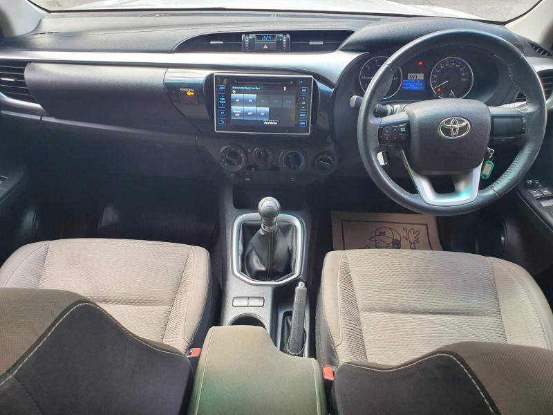 TOYOTA Hilux Revo 2.4E 4WD 2017