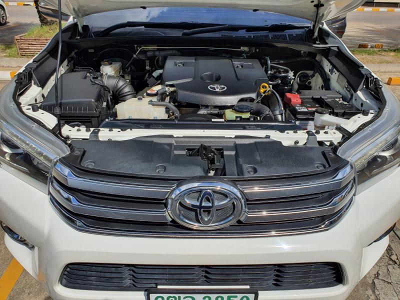 TOYOTA Hilux Revo 2.4E 4WD  2017