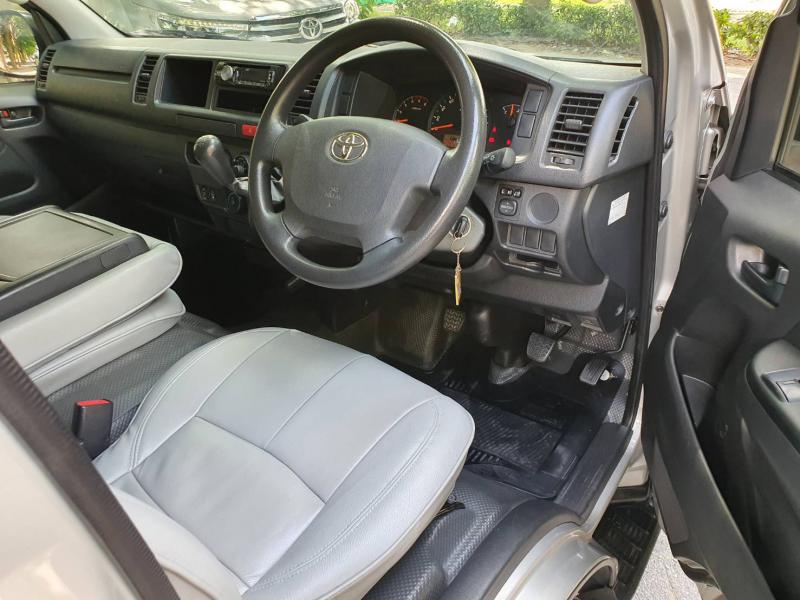 TOYOTA Commuter 3.0 D4D ดีเ 2014