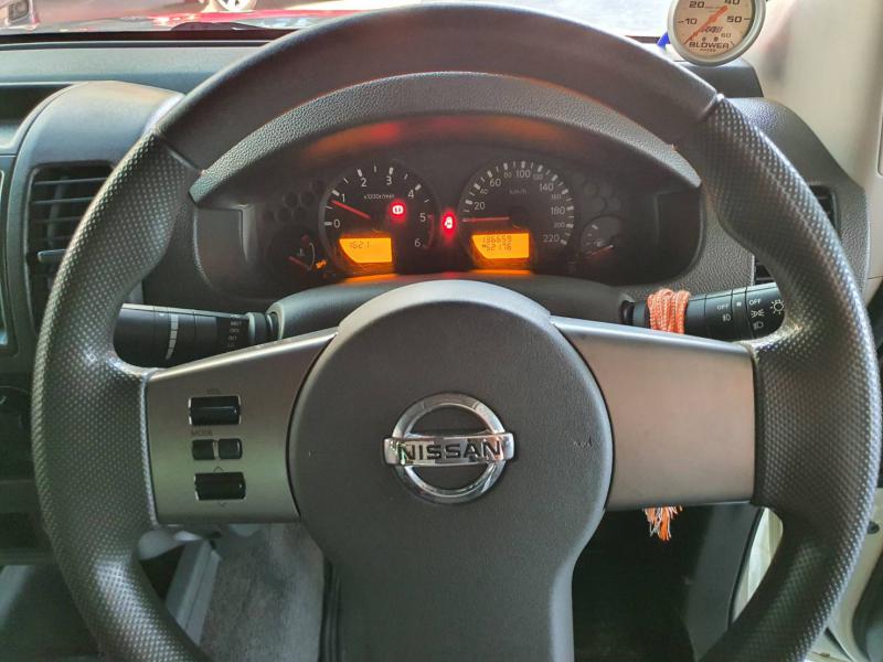 NISSAN Navara 2.5 CALIBRE 4 2012