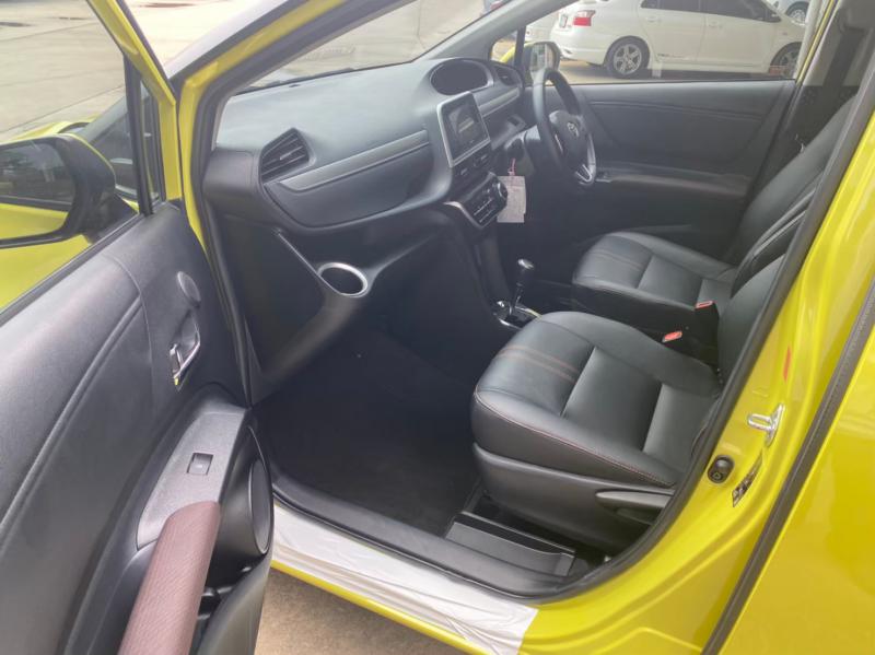 TOYOTA Sienta 1.5 v 2019