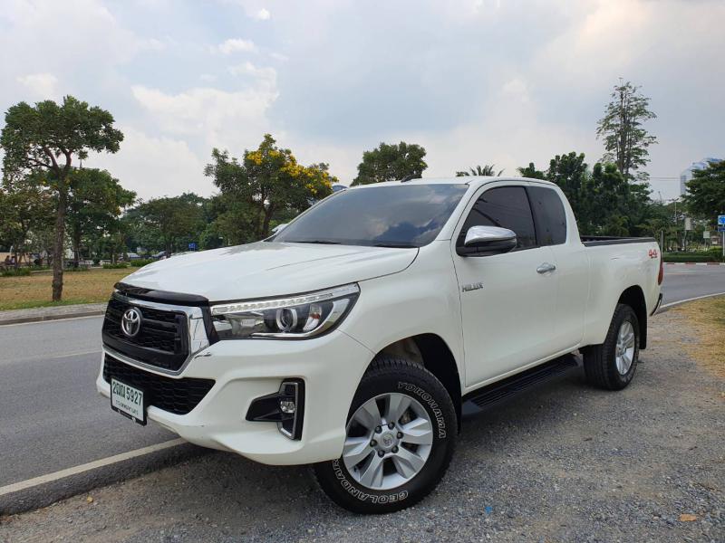 TOYOTA Revo 2.4E 4WD Smartc 2018