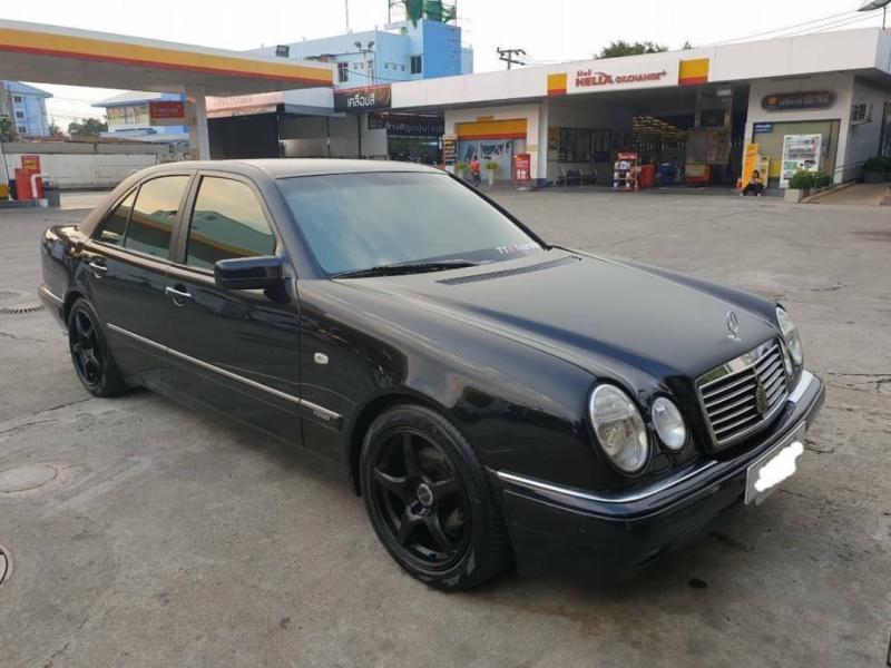 BENZ E230 1999