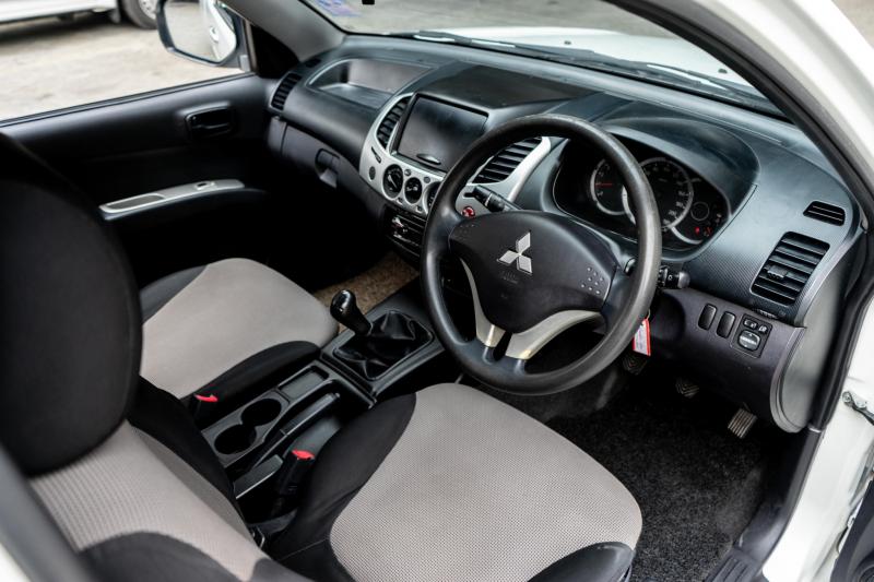 MITSUBISHI MITSUBISHI TRITON 2. 2014