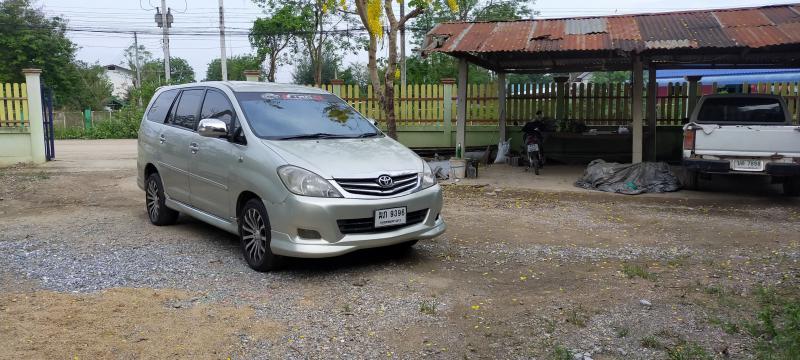 TOYOTA Innova รุ่น G 2011