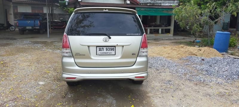 TOYOTA Innova รุ่น G 2011