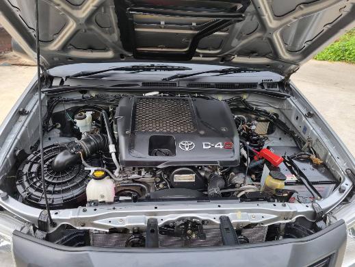 TOYOTA Vigo 2.5 Vn-turbo 2015
