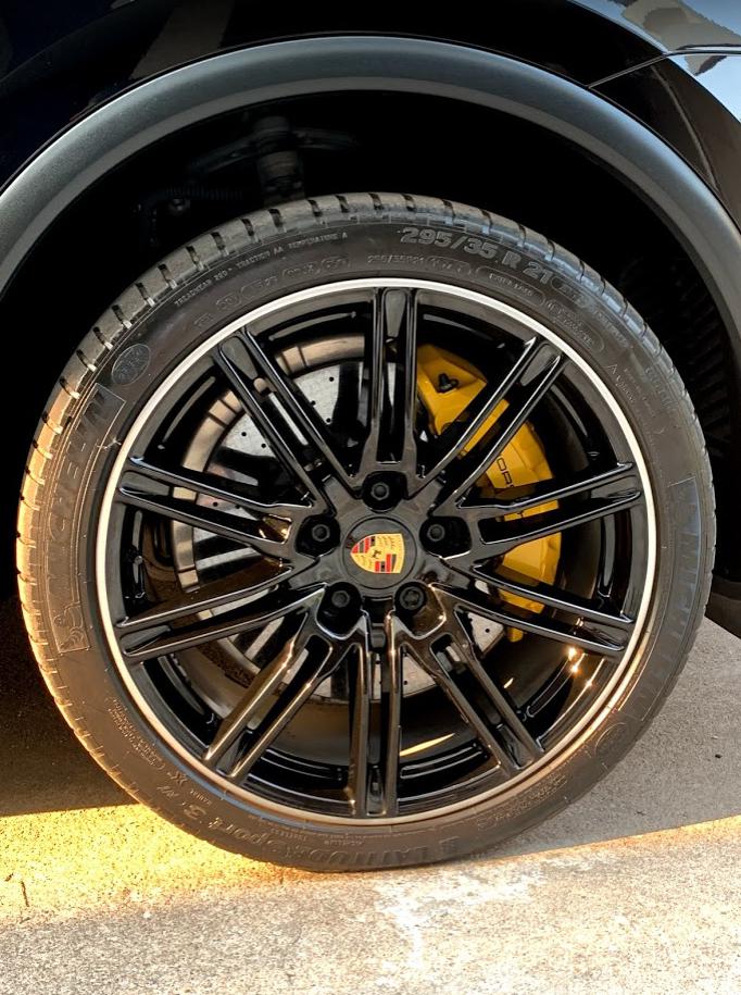 PORSCHE Cayenne 2015