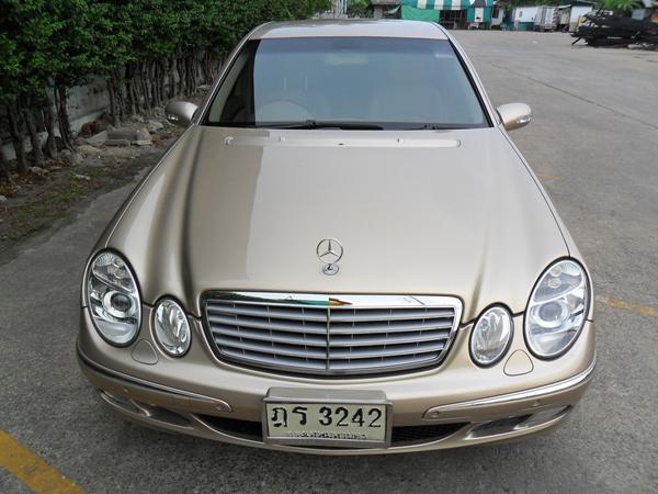 BENZ E200 2004