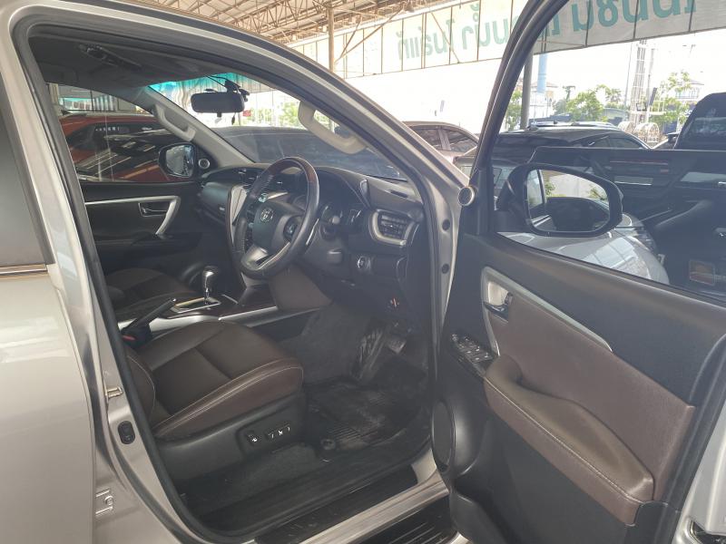 TOYOTA Fortuner 2.4V 2 2018