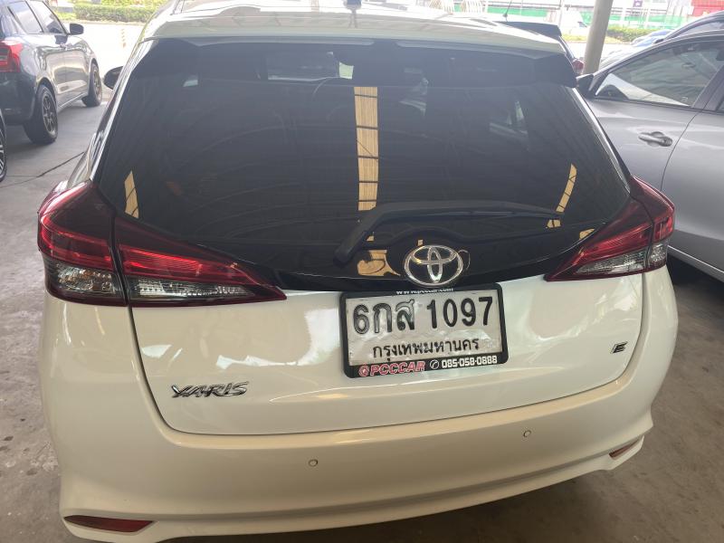 TOYOTA Yaris 1.2E 2017