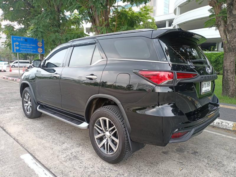 TOYOTA fortuner 2.4v 2019