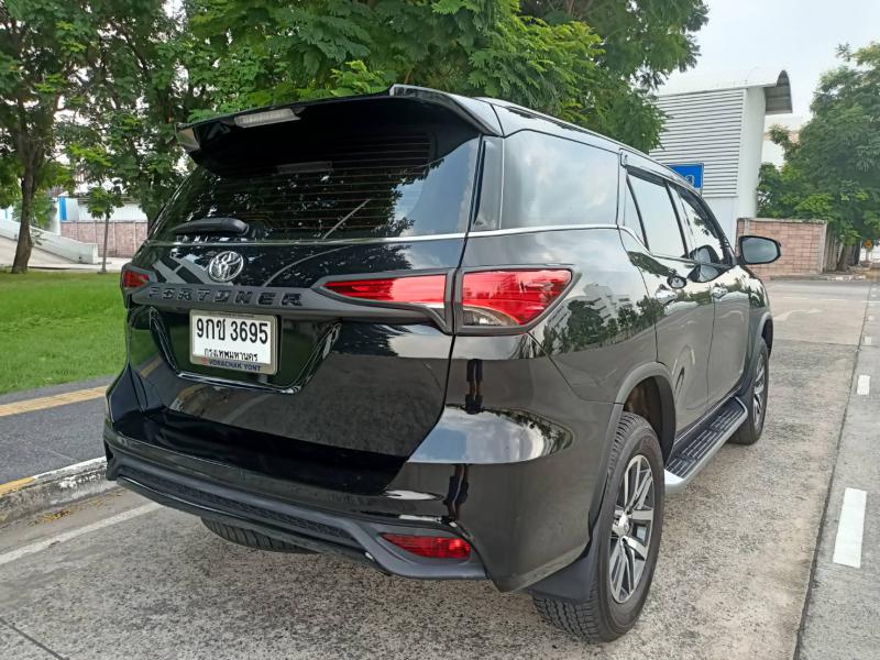 TOYOTA fortuner 2.4v 2019