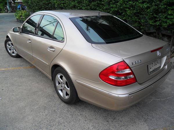 BENZ E200 2004