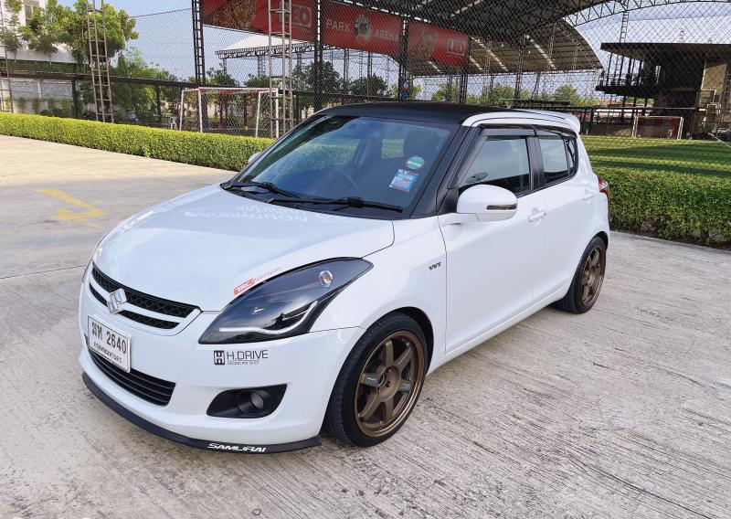 SUZUKI Swift Glx 2012