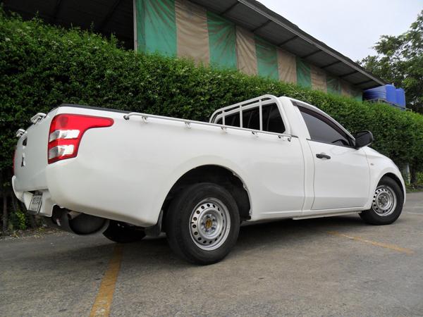 MITSUBISHI Triton 2015