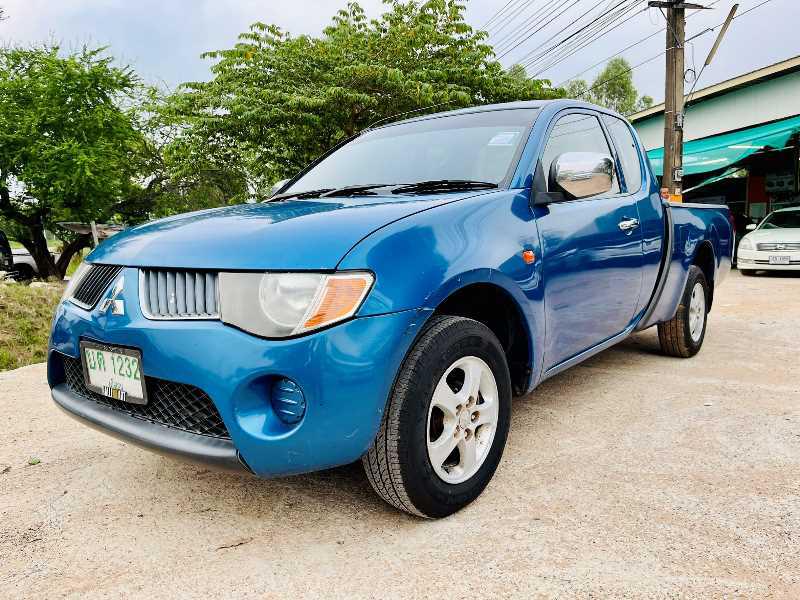 MITSUBISHI Triton 2.5 GLX MT 2006