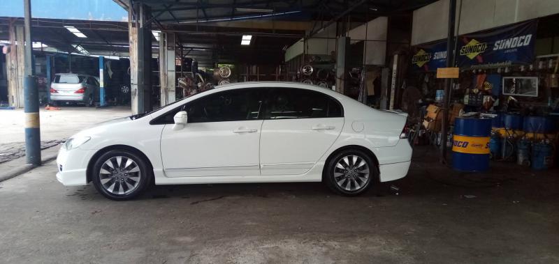 HONDA Civic 1.8 E 2009