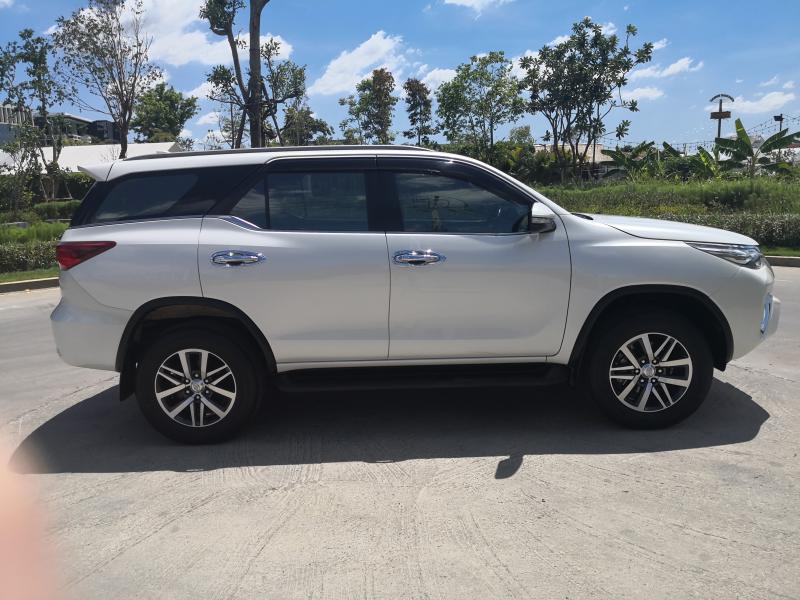 TOYOTA Fortuner 2016