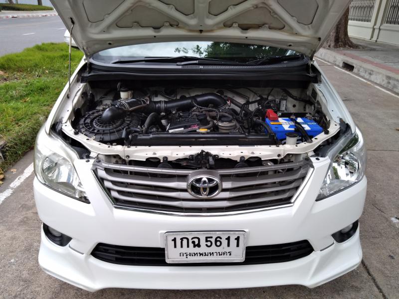 TOYOTA อินโนว่า 2.0v 2012