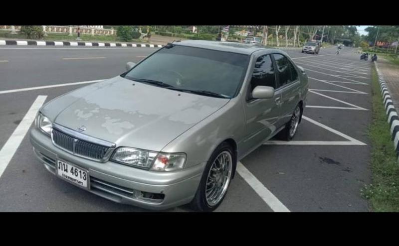 NISSAN sunny 2000