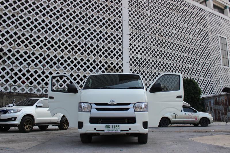 TOYOTA ้้Hiace 2.5 D4D MT 2011