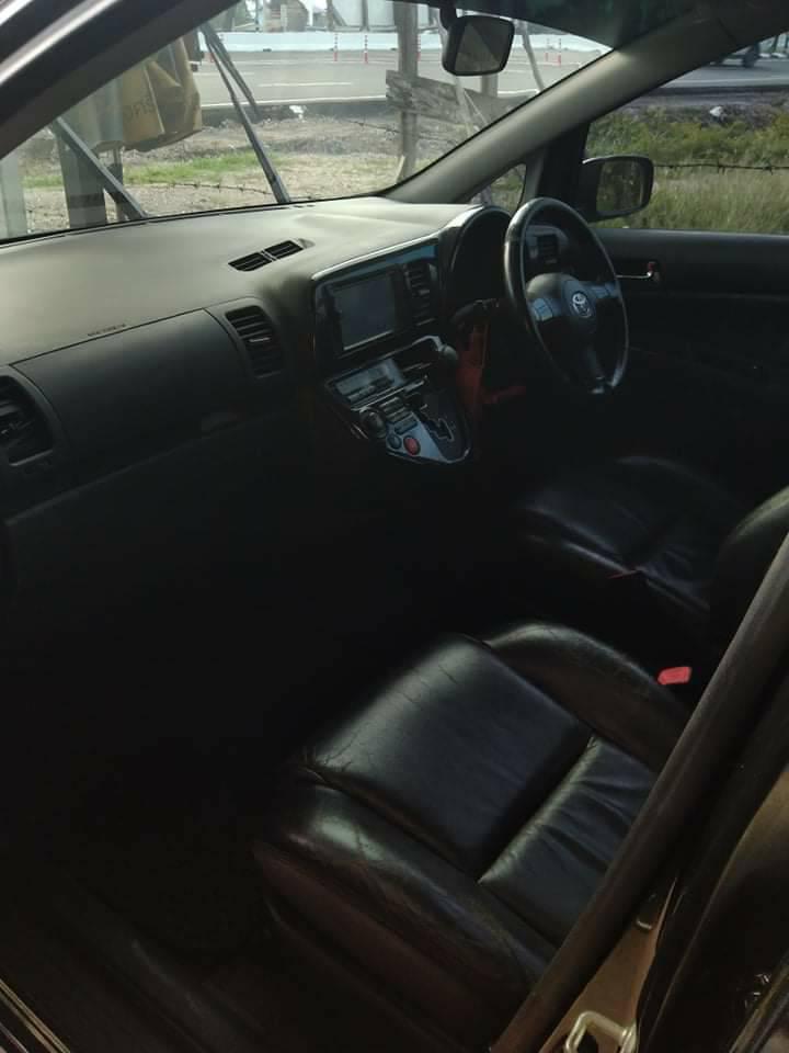 TOYOTA WISH 2004