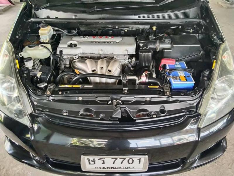 TOYOTA WISH 2004