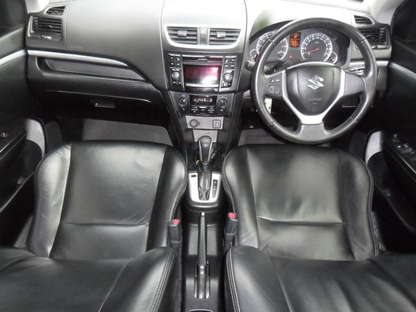 SUZUKI Swift 2013