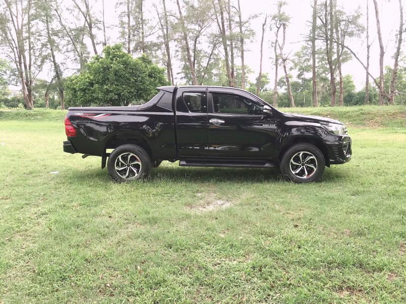 TOYOTA REVO. TRD 2016