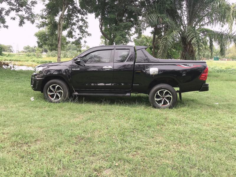TOYOTA REVO. TRD 2016