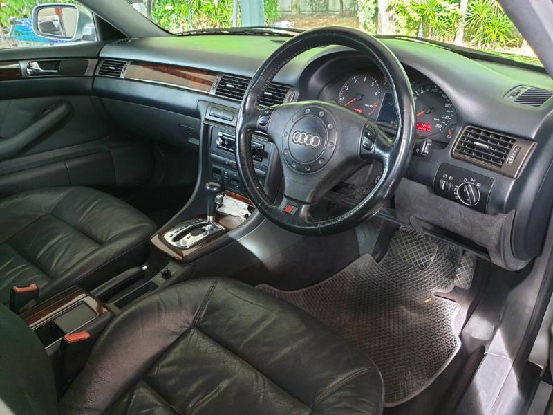 AUDI A6 2001