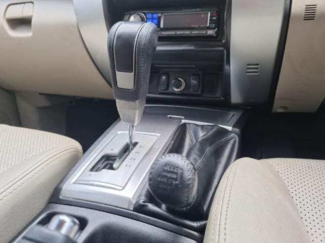 MITSUBISHI Pajero Sport 2.5 GT 2012