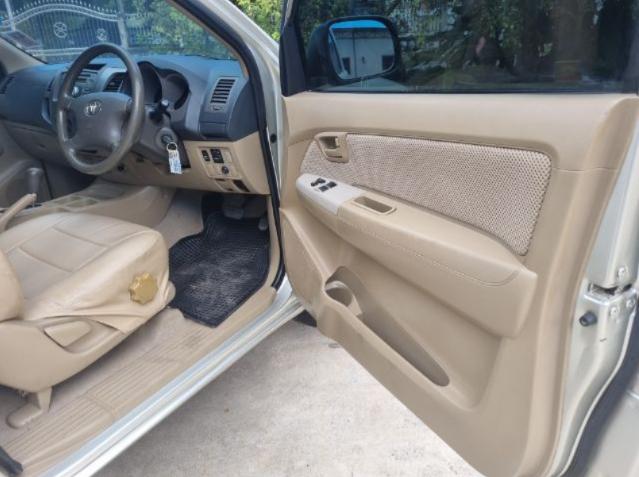 TOYOTA Vigo cab 2.7G 2009