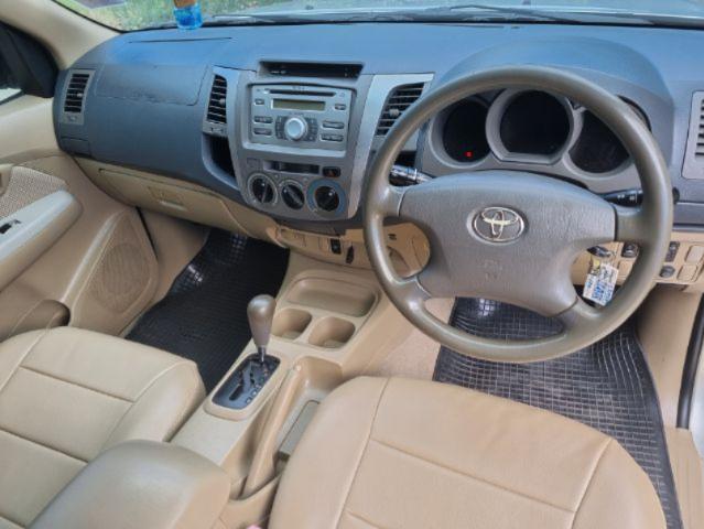TOYOTA Vigo cab 2.7G 2009