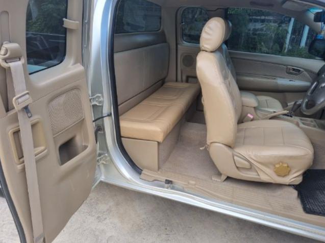TOYOTA Vigo cab 2.7G 2009