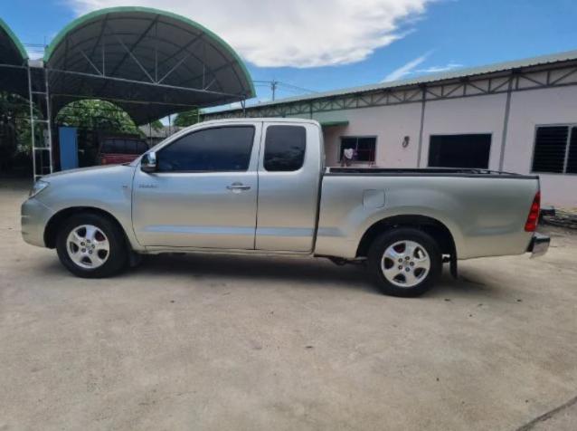 TOYOTA Vigo cab 2.7G 2009