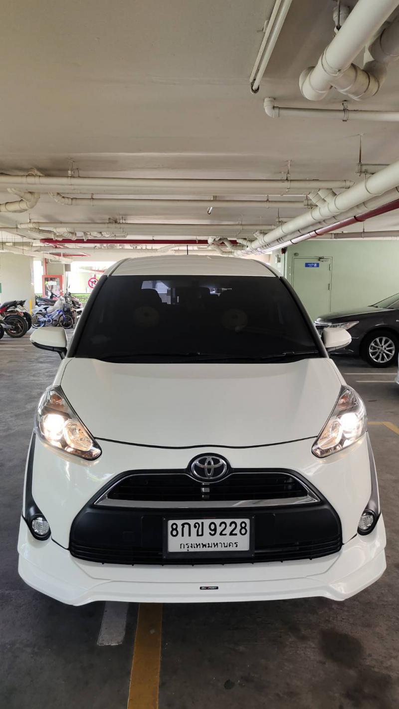 TOYOTA SIENTA 2018