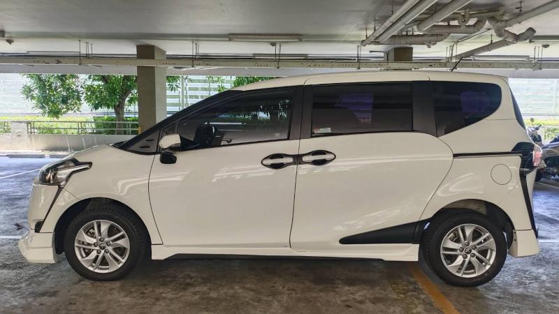 TOYOTA SIENTA 2018