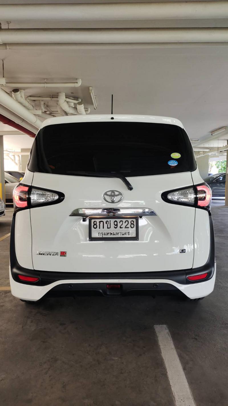 TOYOTA SIENTA 2018