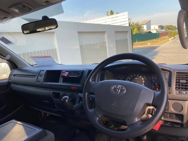 TOYOTA COMMUTER 3.0 2014