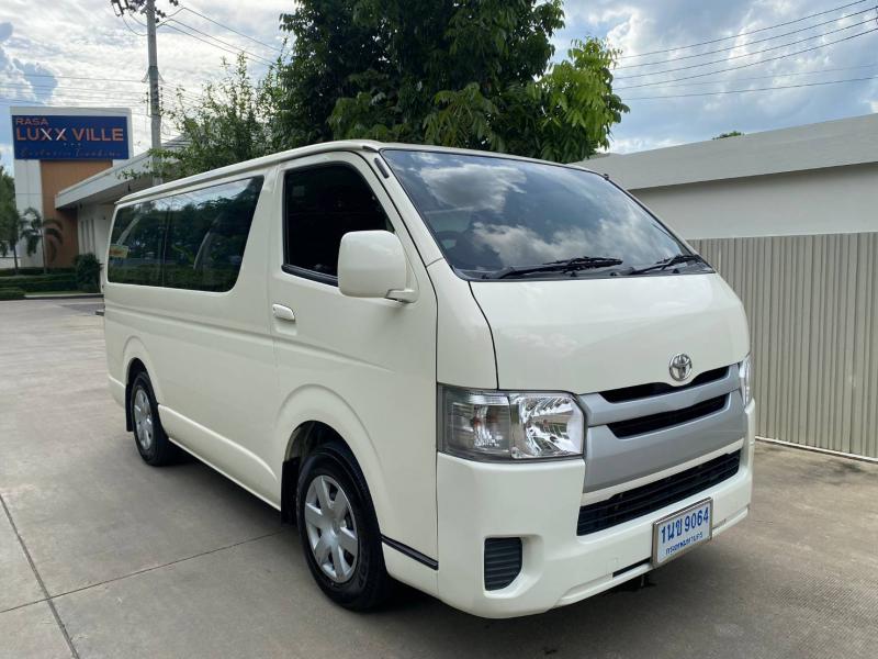 TOYOTA Hiace 2016