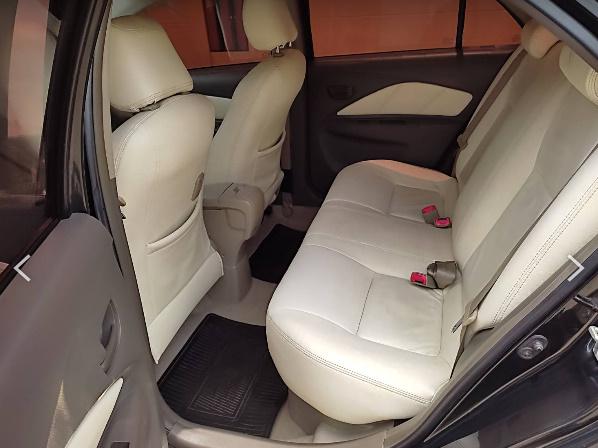 TOYOTA E ไมเนอเชนจ์ 2011